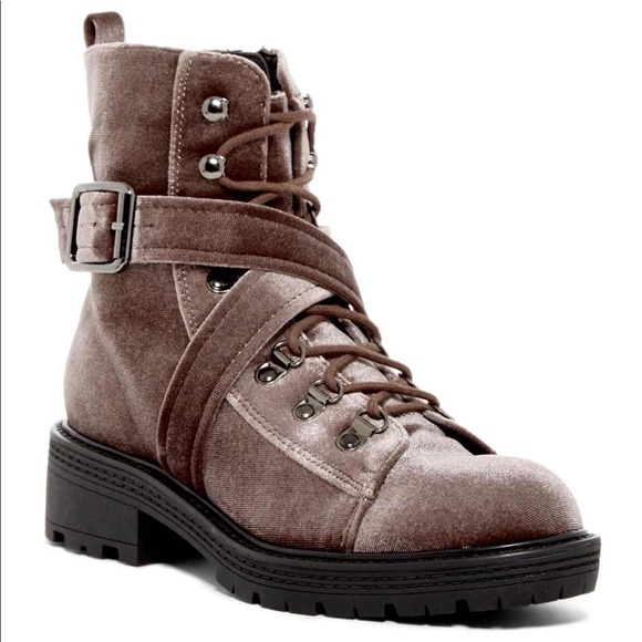 Steve Madden Shoes - Steve Madden Cross Strap Boots